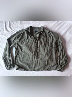 GAP 100% Cotton Henley Herringbone Blouse